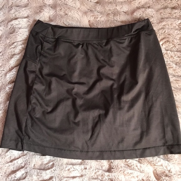 **SOLD** Brown Lolë Tennis Skort - Picture 8 of 8